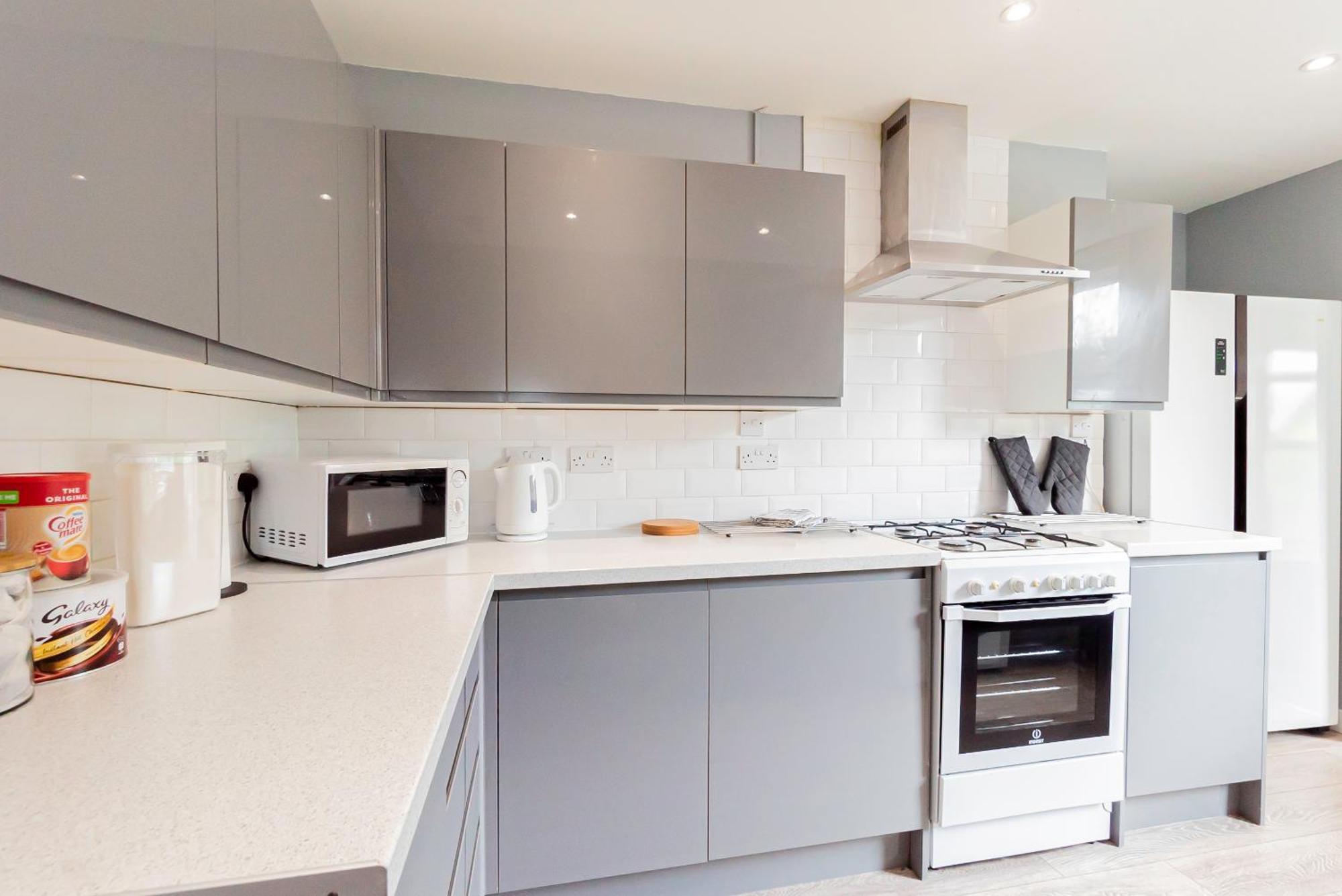 Shirley House 5, Guest House, Self Catering, Self Check In With Smart Locks, Use Of Fully Equipped Kitchen, Close To City Centre, Ideal For Longer Stays And Fawley Contractors 사우샘프턴 외부 사진
