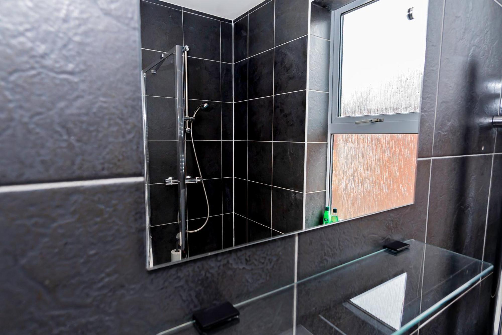 Shirley House 5, Guest House, Self Catering, Self Check In With Smart Locks, Use Of Fully Equipped Kitchen, Close To City Centre, Ideal For Longer Stays And Fawley Contractors 사우샘프턴 외부 사진