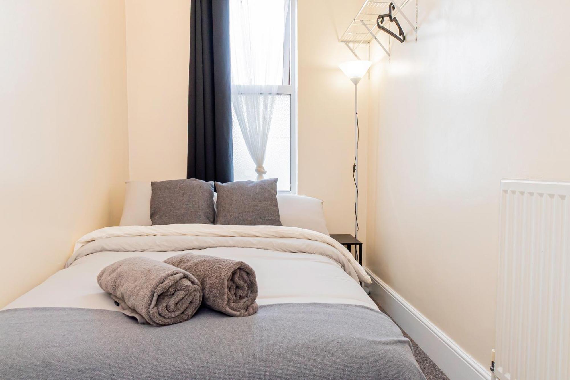 Shirley House 5, Guest House, Self Catering, Self Check In With Smart Locks, Use Of Fully Equipped Kitchen, Close To City Centre, Ideal For Longer Stays And Fawley Contractors 사우샘프턴 외부 사진