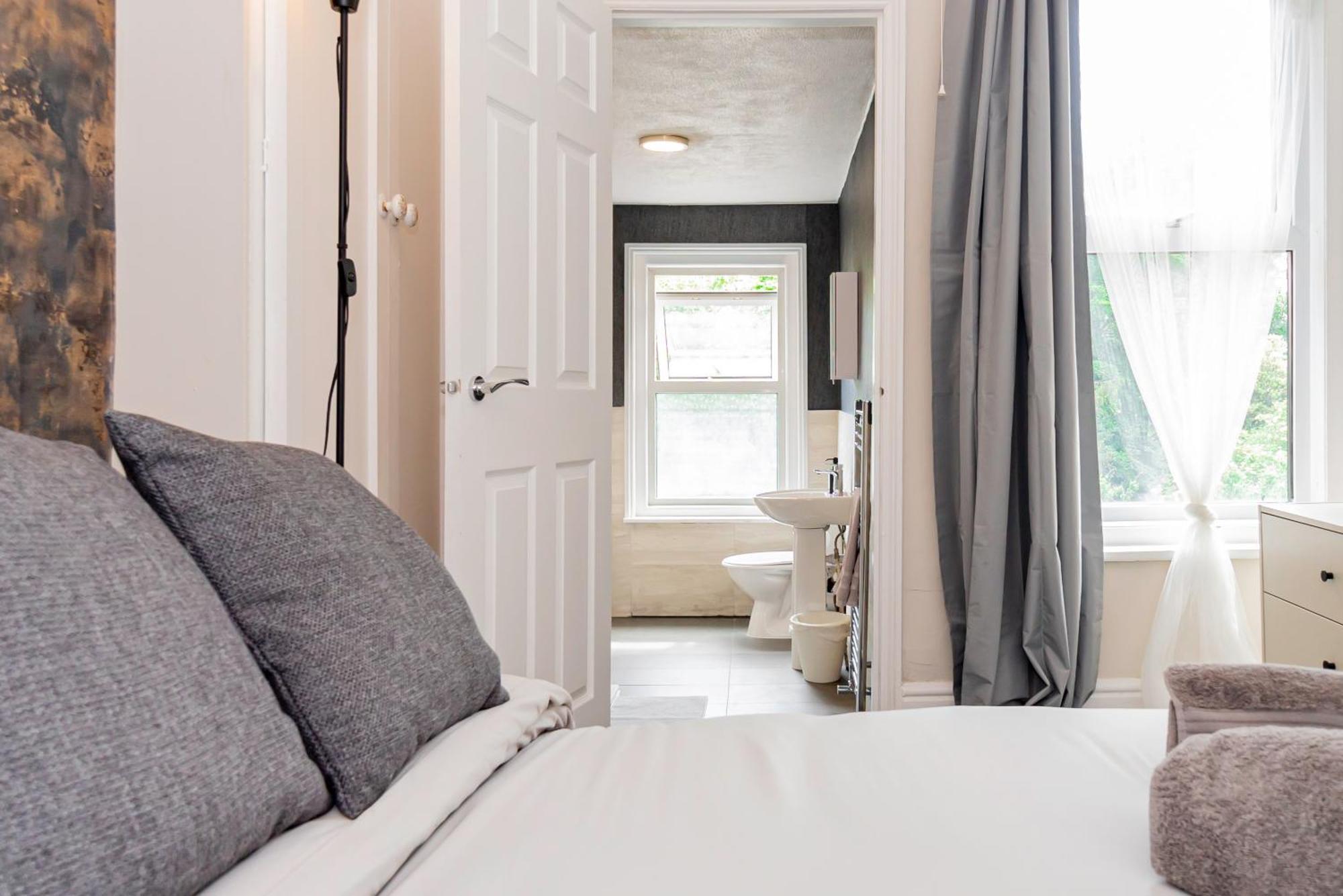 Shirley House 5, Guest House, Self Catering, Self Check In With Smart Locks, Use Of Fully Equipped Kitchen, Close To City Centre, Ideal For Longer Stays And Fawley Contractors 사우샘프턴 외부 사진
