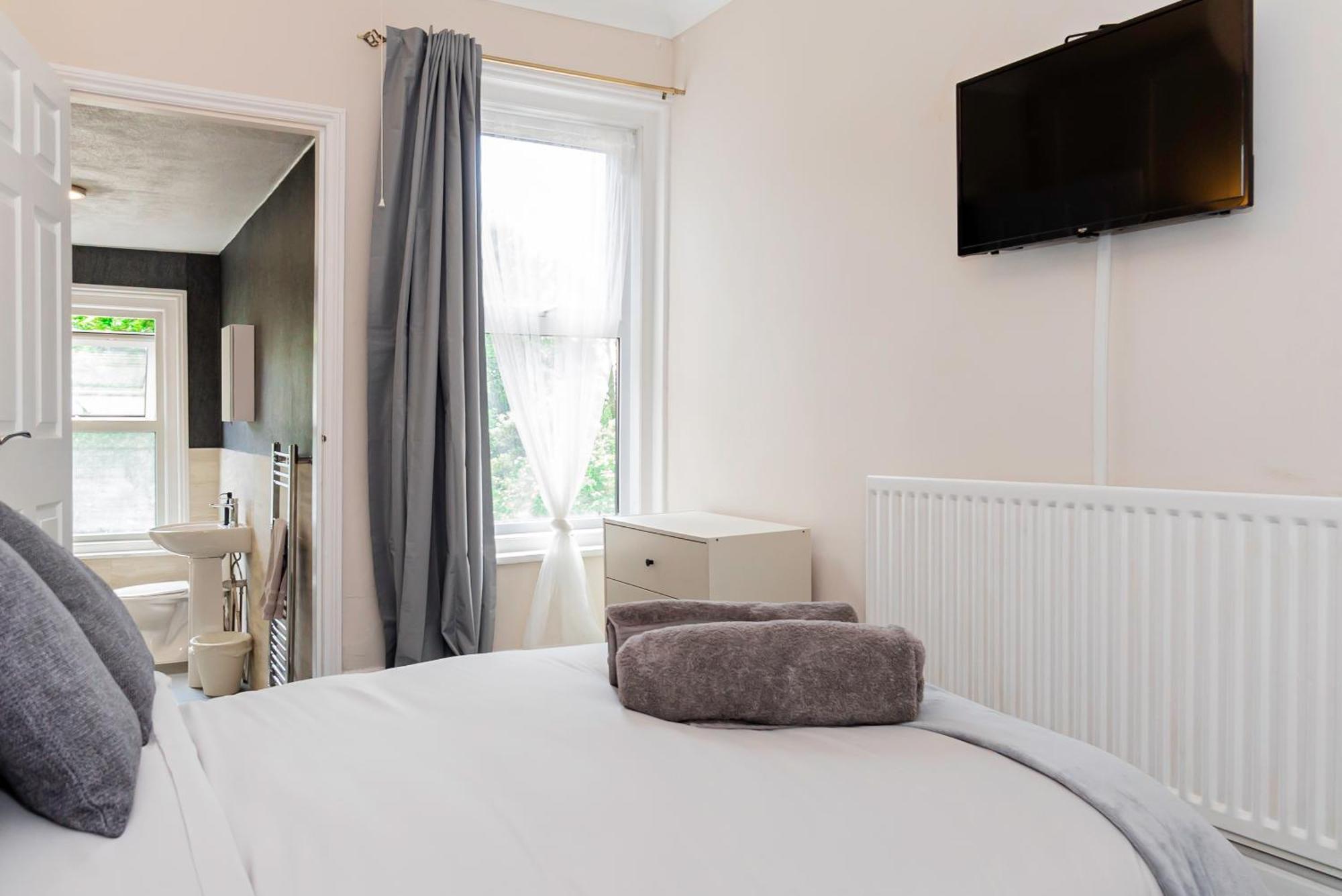 Shirley House 5, Guest House, Self Catering, Self Check In With Smart Locks, Use Of Fully Equipped Kitchen, Close To City Centre, Ideal For Longer Stays And Fawley Contractors 사우샘프턴 외부 사진