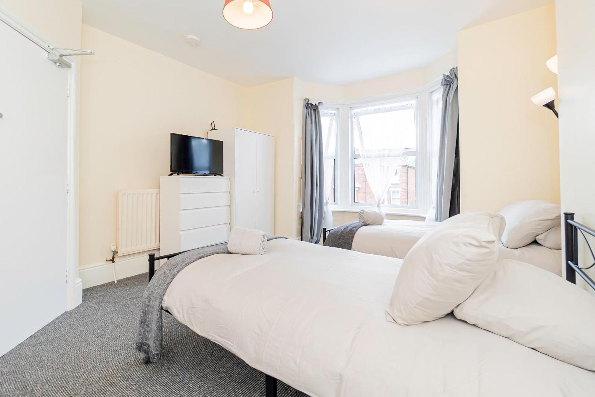 Shirley House 5, Guest House, Self Catering, Self Check In With Smart Locks, Use Of Fully Equipped Kitchen, Close To City Centre, Ideal For Longer Stays And Fawley Contractors 사우샘프턴 외부 사진